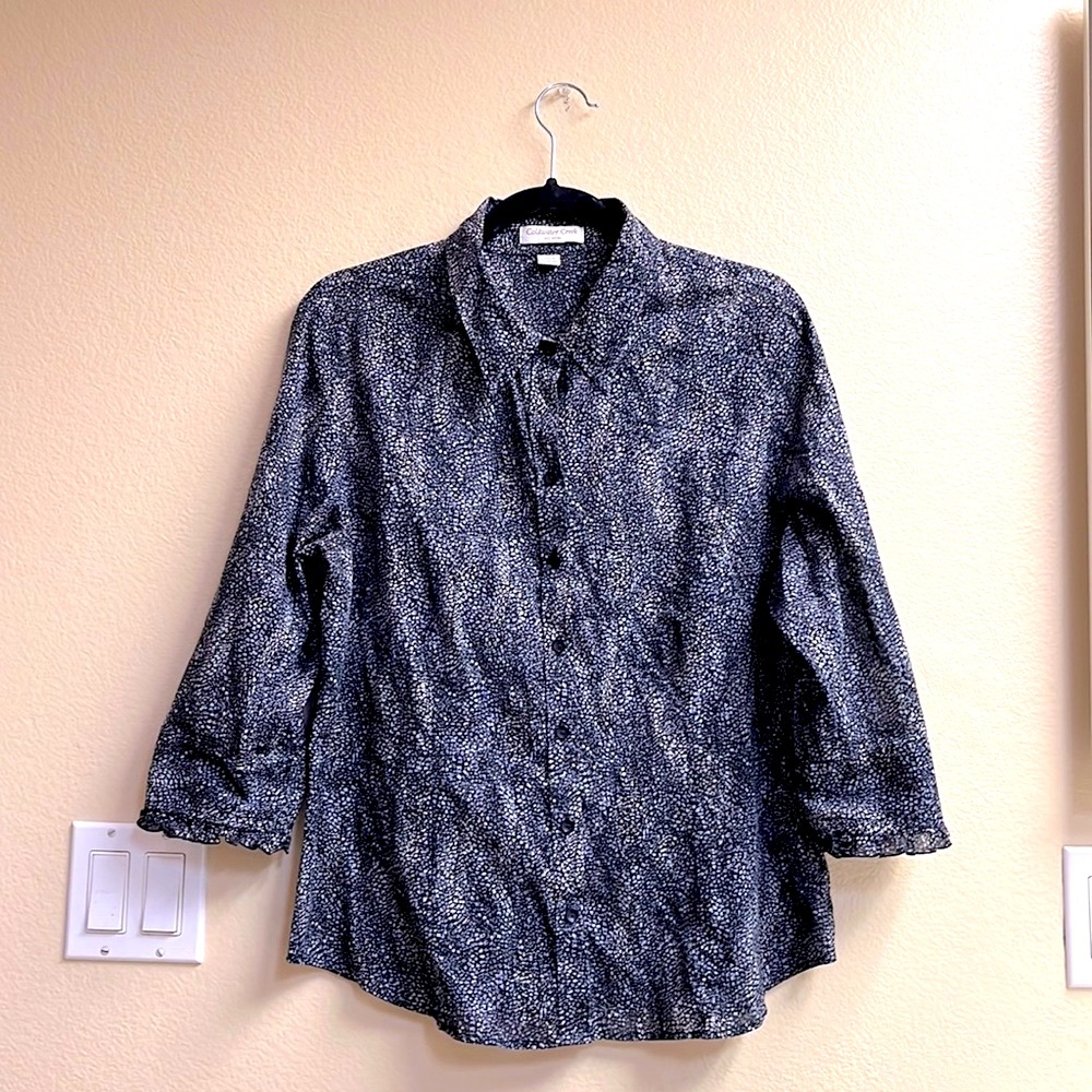 Coldwater Creek no iron black gray pebbled print cotton blouse